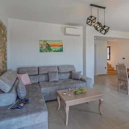 Villa Majestic Stone Sea View Pool